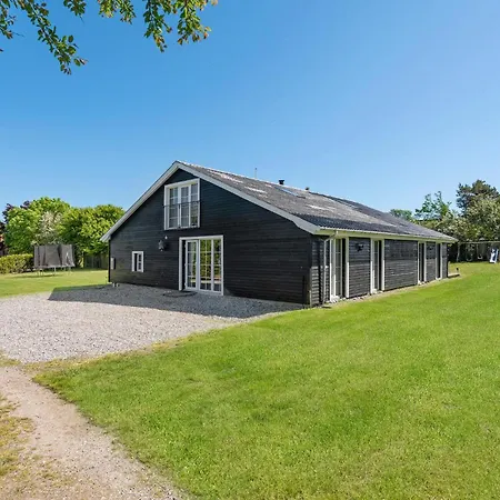 Prázdninový dům Four-bedroom With A Fireplace 01 Nordenbro Vesteregn