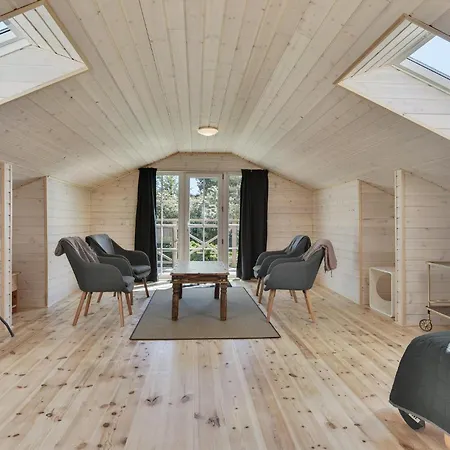 Σπίτι διακοπών Four-bedroom With A Fireplace 01