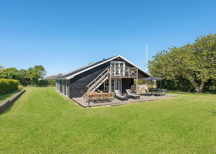 Four-bedroom With A Fireplace 01 * Nordenbro Vesteregn