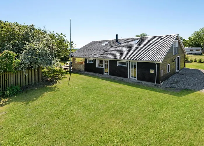 Four-bedroom With A Fireplace 01 Prázdninový dům